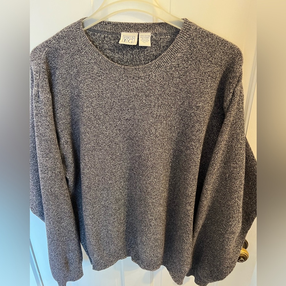 Men’s Field Gear size XL gray tone sweater.